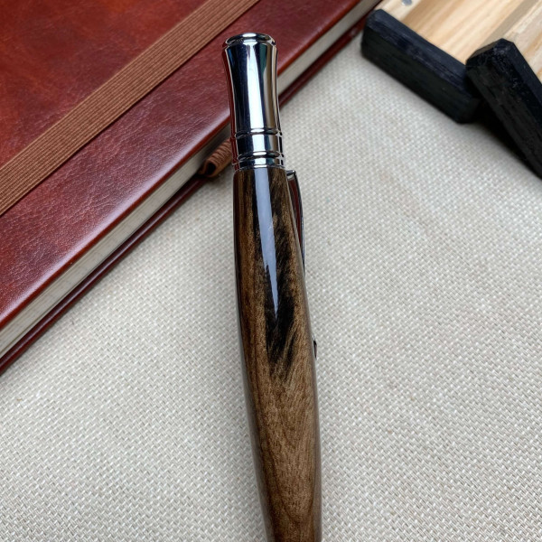 Унікальна кулькова ручка NV-173 виготовлена із деревини горіха
