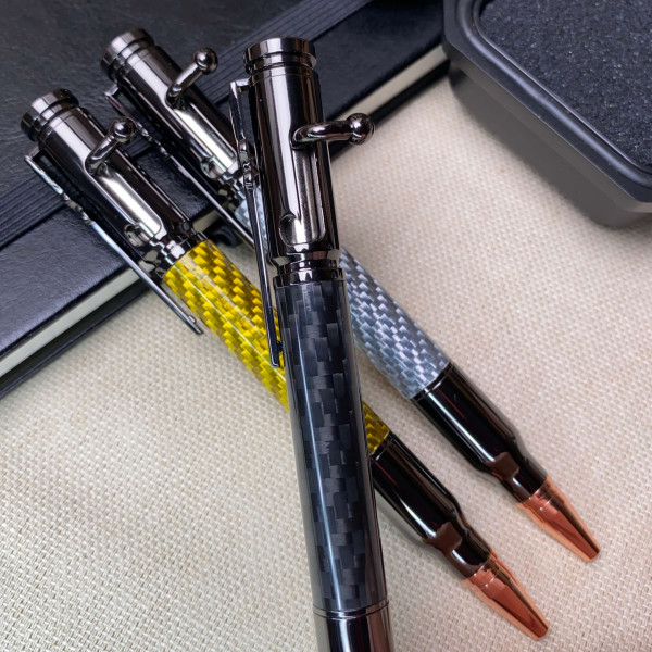 Унікальна кулькова ручка із механізмом затвору NV-084 з карбону (чорна оправа)