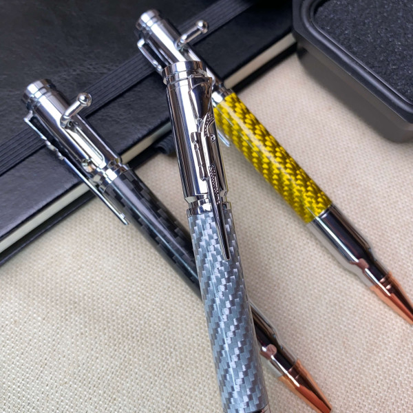 Унікальна кулькова ручка із механізмом затвору NV-084 з карбону (срібна оправа)