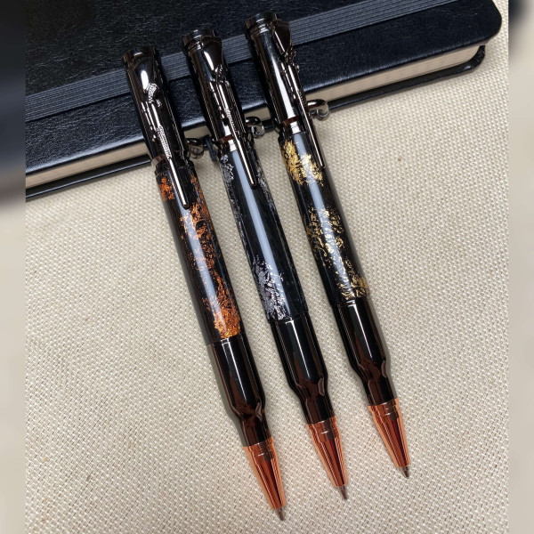 Унікальна кулькова ручка із механізмом затвору NV-084 з мореного дуба та поталі
