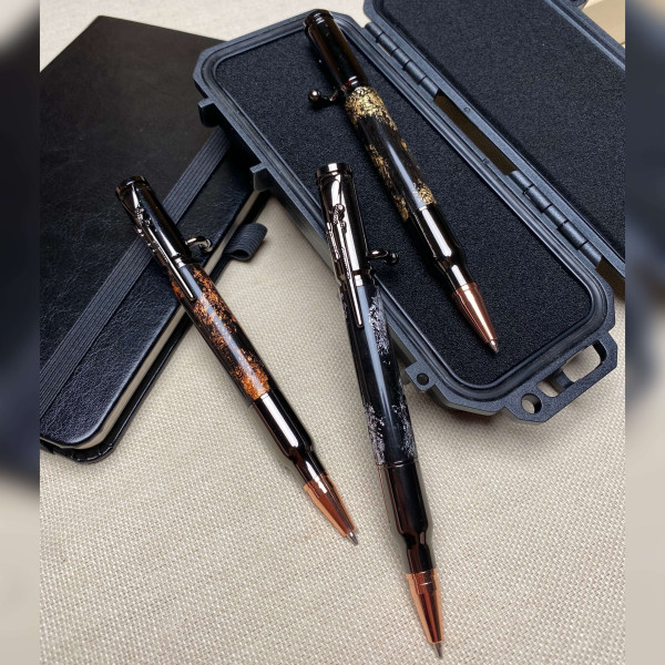 Унікальна кулькова ручка із механізмом затвору NV-084 з мореного дуба та поталі