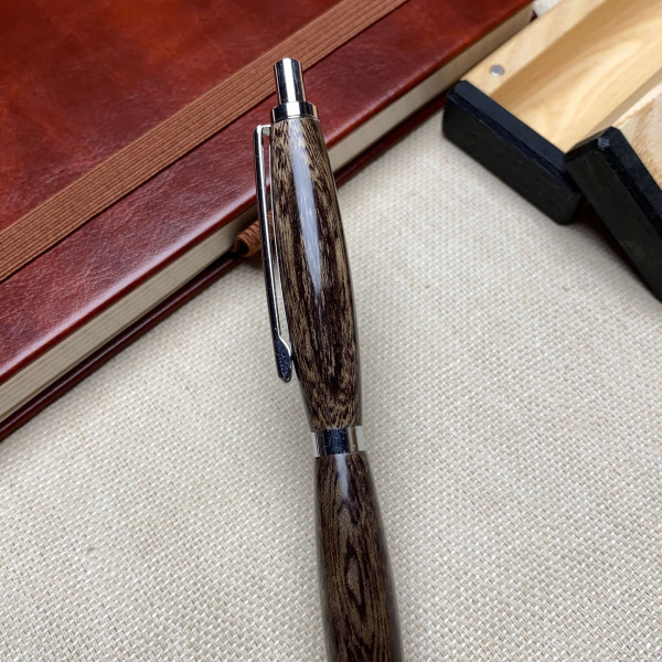 Кулькова ручка ручної роботи NV-005 дерево мореного ясена