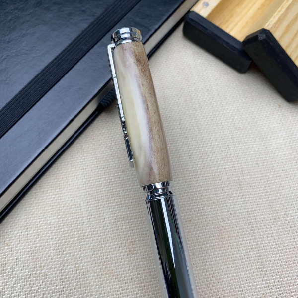 Кулькова ручка ручної роботи NV-060 із справжнього оленячого рогу