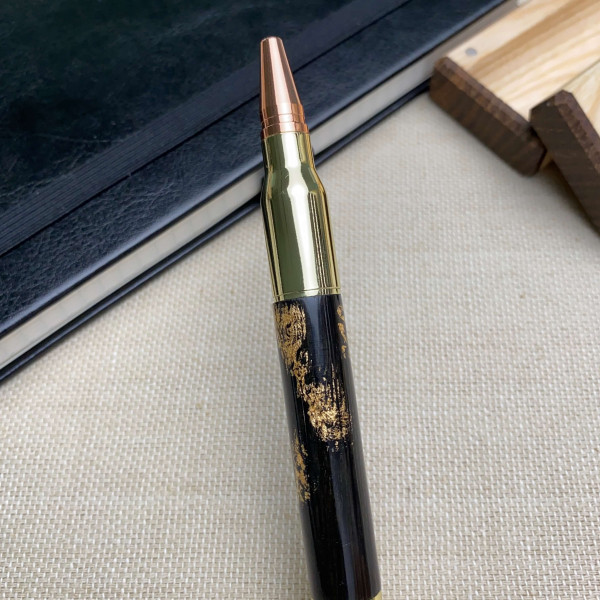 Унікальна кулькова ручка із механізмом затвору NV-084 з мореного дуба і золотої поталі