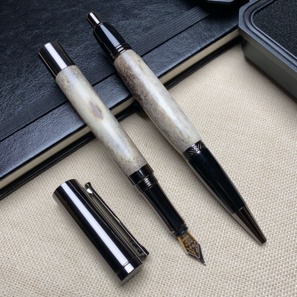 Унікальний комплект ручок ручної роботи NV-452/040 виготовлений із справжнього оленячого рогу