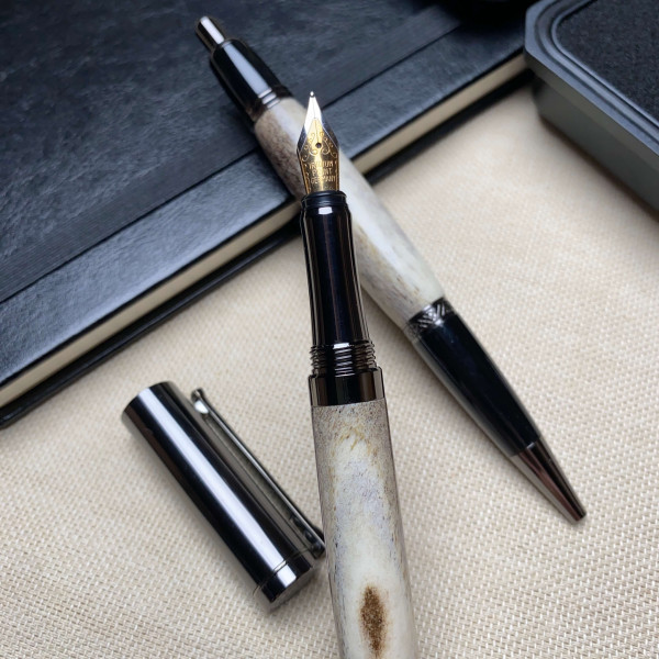 Унікальний комплект ручок ручної роботи NV-452/040 виготовлений із справжнього оленячого рогу