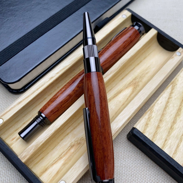 Подарунковий комплект ручок ручної роботи NV-448/131 червоне дерево - падук
