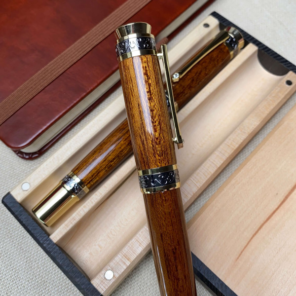 Подарунковий комплект ручок ручної роботи NV-516 тропічне червоне дерева - мербау