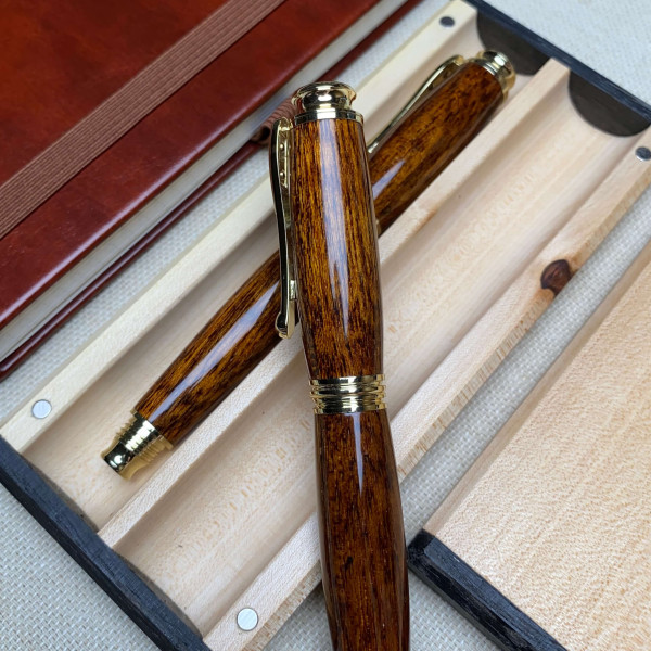 Подарунковий комплект ручок ручної роботи NV-355 тропічне червоне дерева - мербау