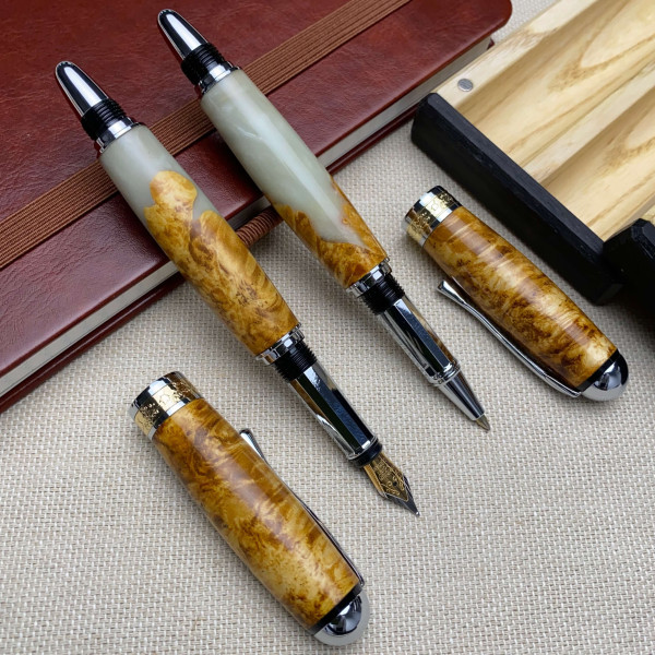 Подарунковий комплект ручок ручної роботи NV-210, дерево капового клена та епоксидна смола