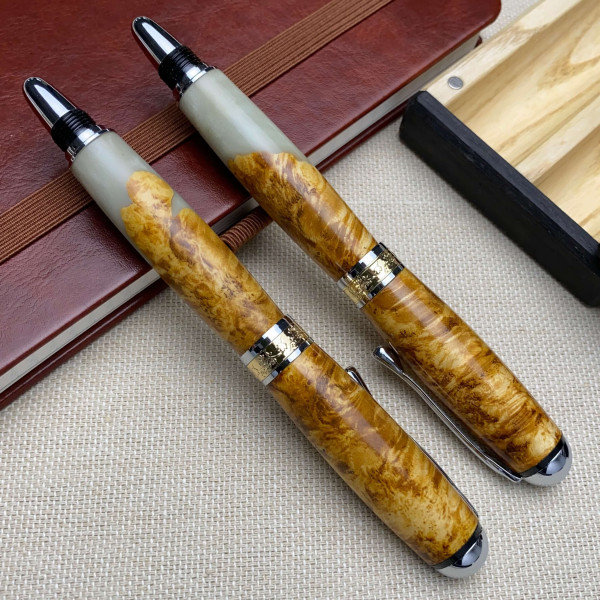 Подарунковий комплект ручок ручної роботи NV-210, дерево капового клена та епоксидна смола