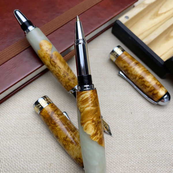 Подарунковий комплект ручок ручної роботи NV-210, дерево капового клена та епоксидна смола