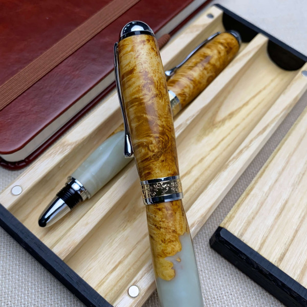 Подарунковий комплект ручок ручної роботи NV-210, дерево капового клена та епоксидна смола