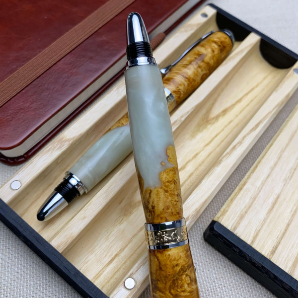 Подарунковий комплект ручок ручної роботи NV-210, дерево капового клена та епоксидна смола