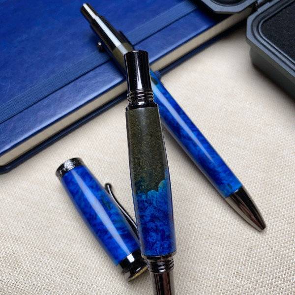 Унікальний подарунковий комплект ручок NV-448/337 виготовлений із деревини капового клена та епоксидна смола