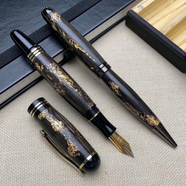 Подарунковий комплект ручок ручної роботи NV-071/009 виготовлений із дерева мореного дуба та золотої поталі