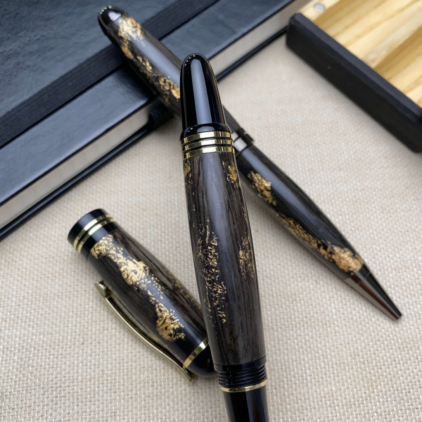 Подарунковий комплект ручок ручної роботи NV-071/009 виготовлений із дерева мореного дуба та золотої поталі
