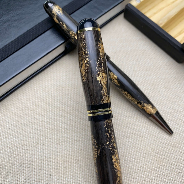Подарунковий комплект ручок ручної роботи NV-071/009 виготовлений із дерева мореного дуба та золотої поталі
