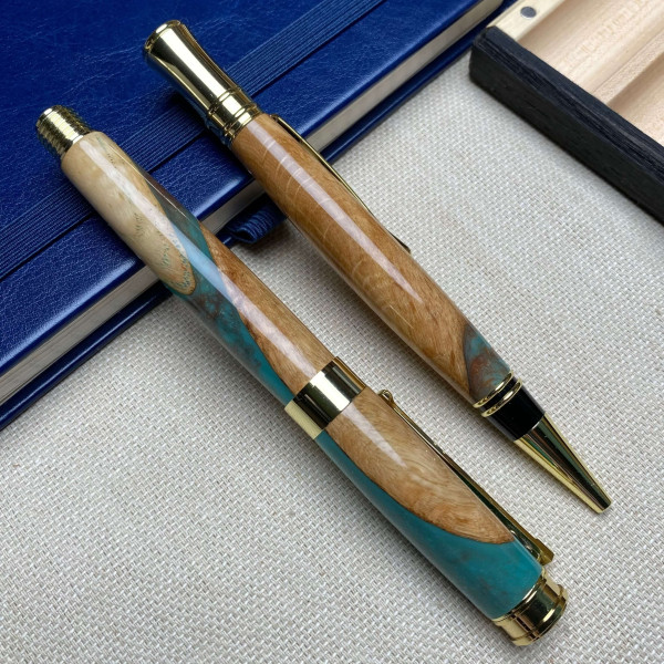 Унікальний комплект ручної роботи: ручка-ролер + кулькова NV-341/173 дерево дуба та епоксидна смола