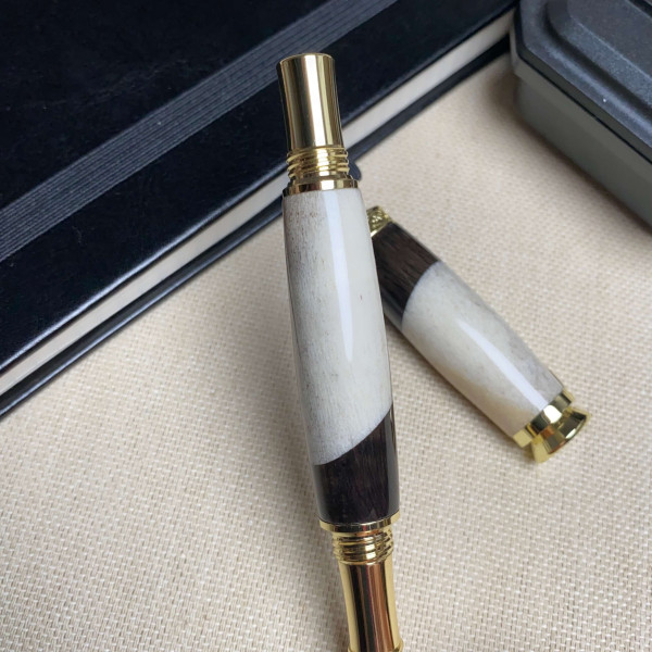 Унікальна перова ручка ручної роботи NV-448 справжній оленячий ріг + дерево мореного дуба