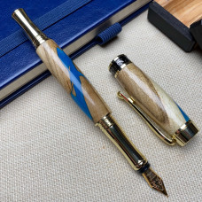 Унікальна перова ручка NV-308 деревина горіха та епоксидна смола