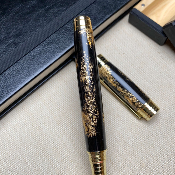 Перова ручка ручної роботи NV-272 дерево мореного дуба та золота поталь