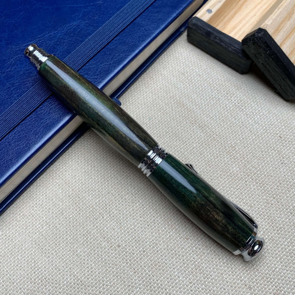 Подарункова перова ручка NV-355 ручної роботи виготовлена із модифікованої деревини сосни