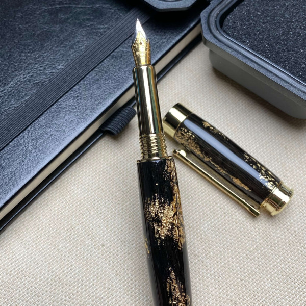 Перова ручка ручної роботи NV-341 дерево мореного дуба і золота поталь