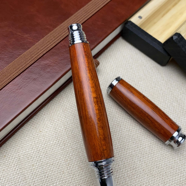 Подарункова перова ручка NV-355 ручної роботи, виготовлена із тропічного дерева - мербау
