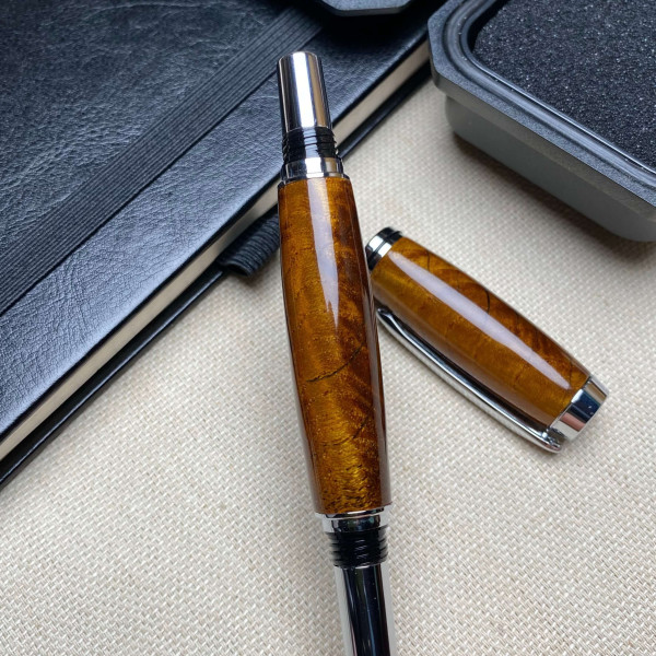 Перова ручка ручної роботи NV-051 модифіковане японське коркове дерево