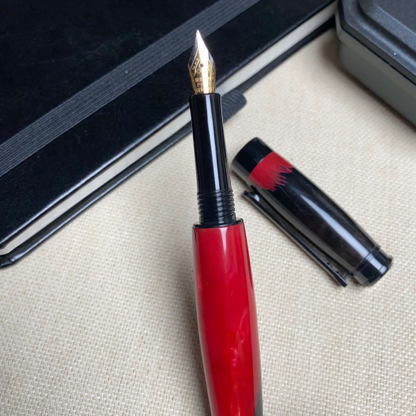 Унікальна перова ручка ручної роботи NV-341 дерево мореного дуба та епоксидна смола