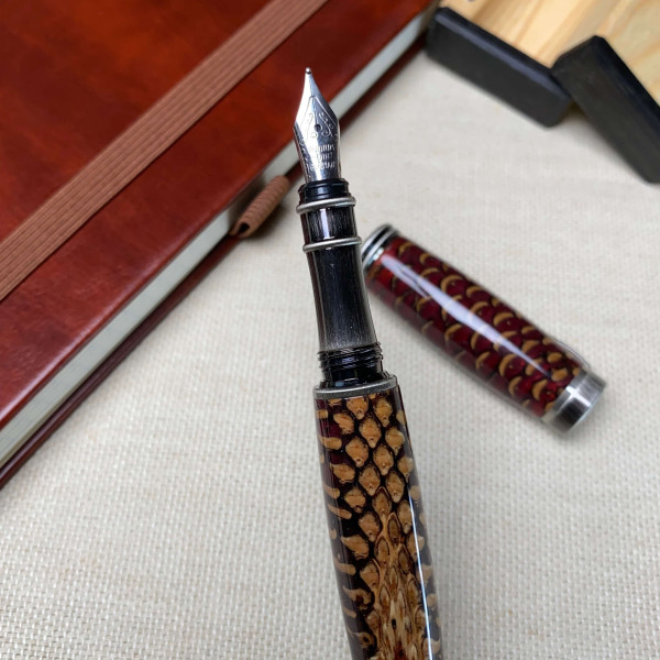 Унікальна перова ручка ручної роботи NV-234 справжня шишка і епоксидна смола