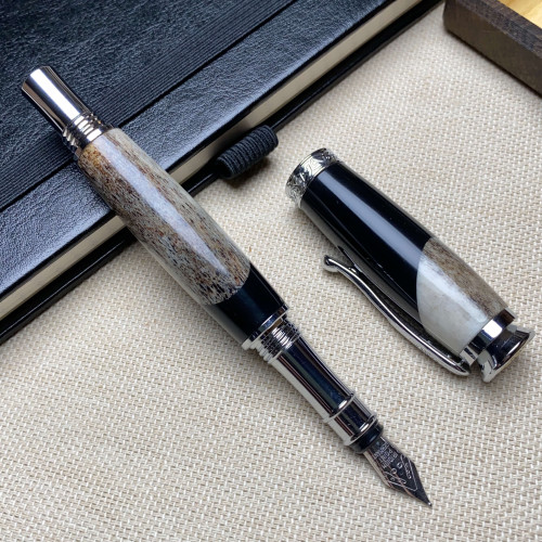 Унікальна перова ручка NV-448 справжній оленячий ріг + чорний акрил