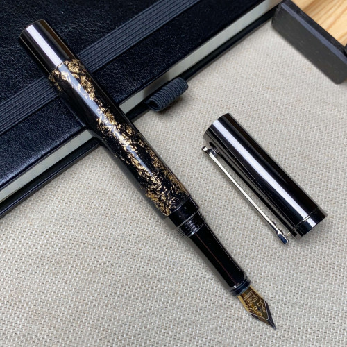 Перова ручка NV-452 дерево мореного дуба та золота поталь