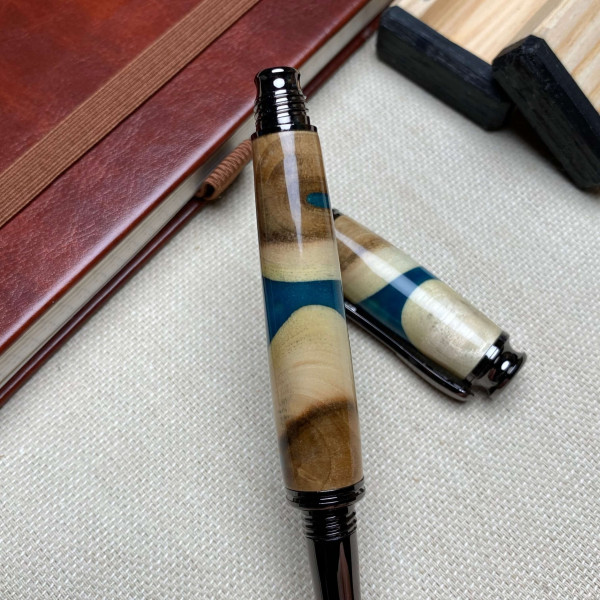 Унікальна перова ручка ручної роботи NV-355 дерево горіха і епоксидна смола