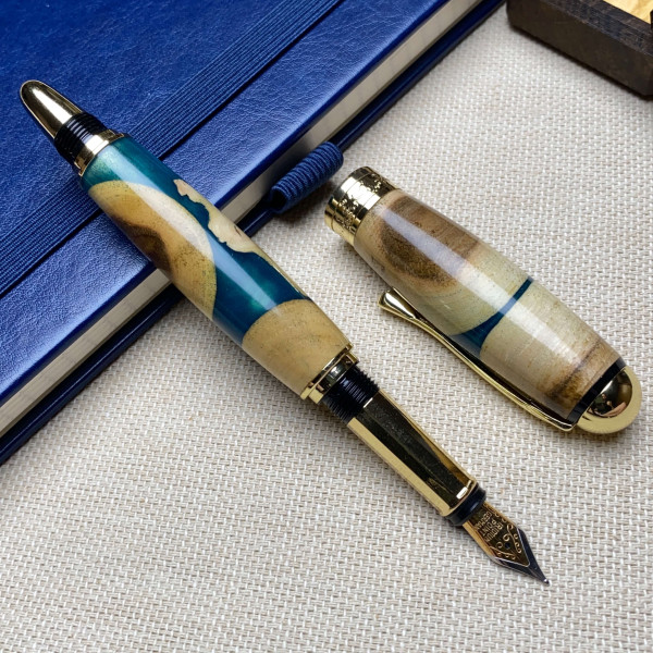 Унікальна перова ручка ручної роботи NV-210, дерево горіха та епоксидна смола