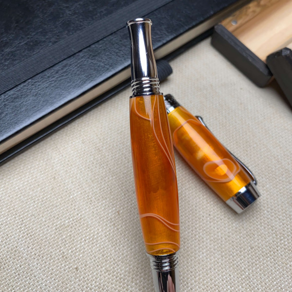 Перова ручка ручної роботи NV-308, акрил