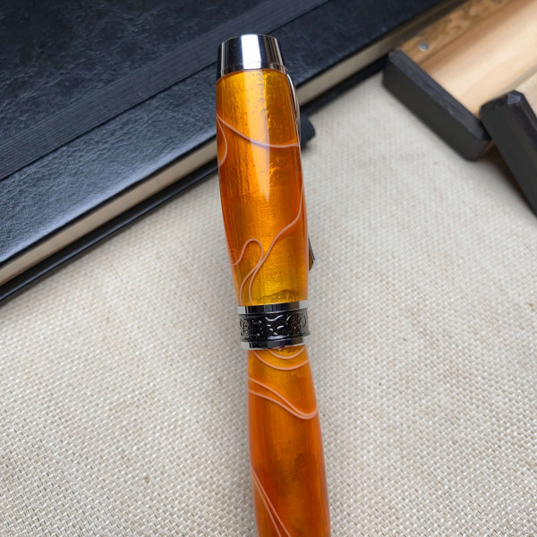 Перова ручка ручної роботи NV-308, акрил