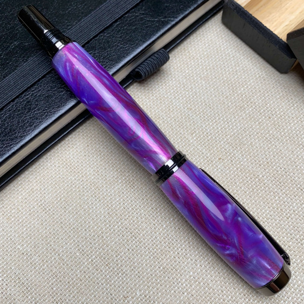 Перова ручка ручної роботи NV-051, акрил