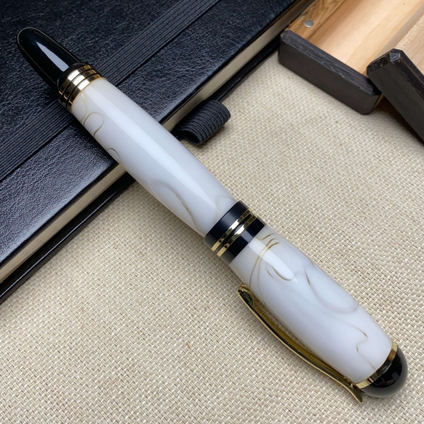 Перова ручка ручної роботи NV-071, акрил