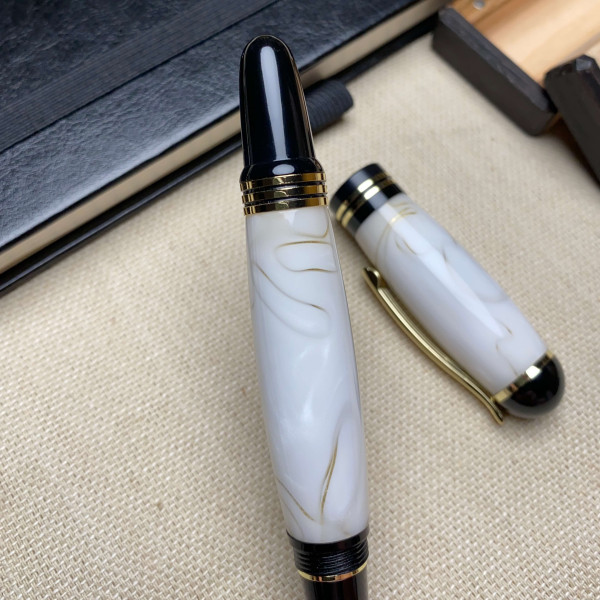 Перова ручка ручної роботи NV-071, акрил