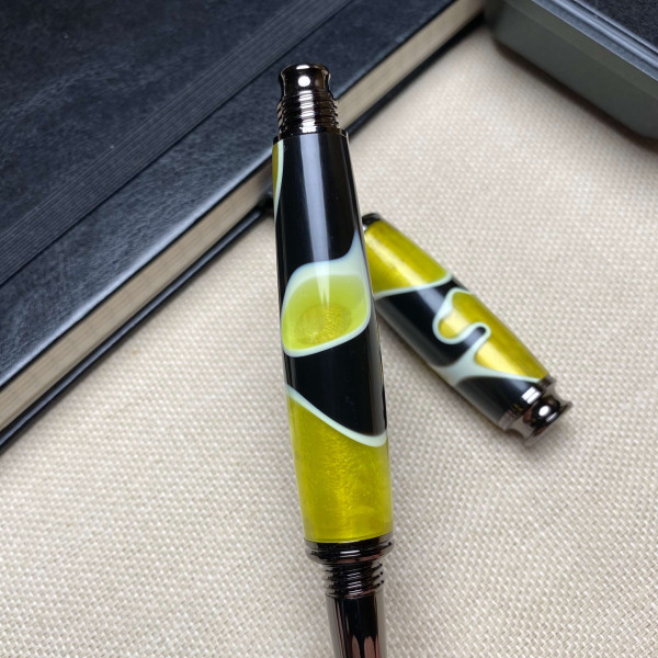 Унікальна перова ручка ручної роботи NV-355 виготовлена із акрилу