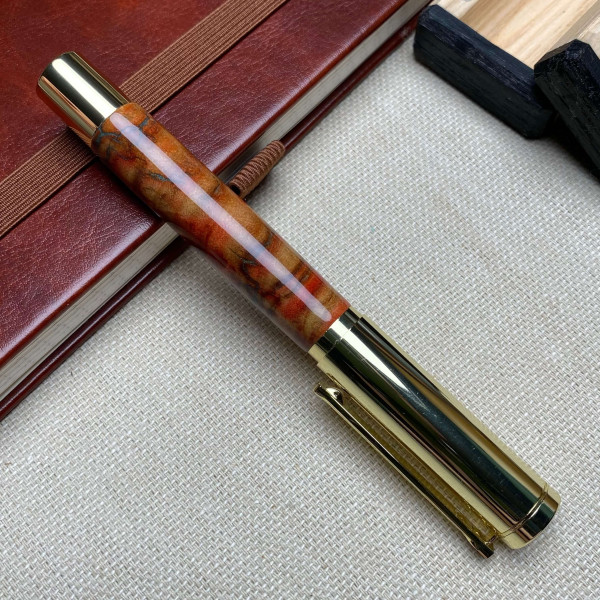 Унікальна ручка-ролер ручної роботи NV-452 виготовлена із деревини клена та епоксидної смоли