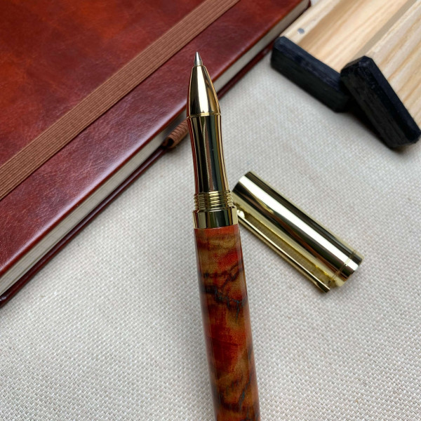 Унікальна ручка-ролер ручної роботи NV-452 виготовлена із деревини клена та епоксидної смоли