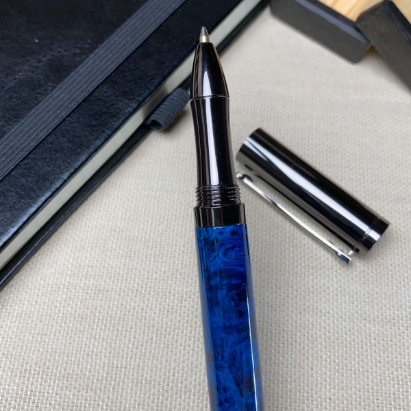 Ручка-ролер ручної роботи NV-452 виготовлена із деревини модифікованого капового клена