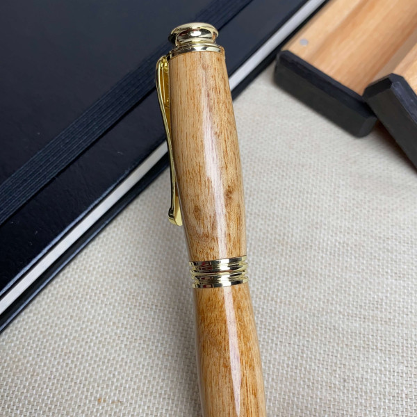 Ручка-ролер ручної роботи NV-355 із деревини горіха
