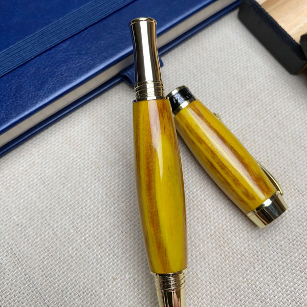 Унікальна ручка-ролер ручної роботи NV-308 виготовлена із модифікованої деревини сосни