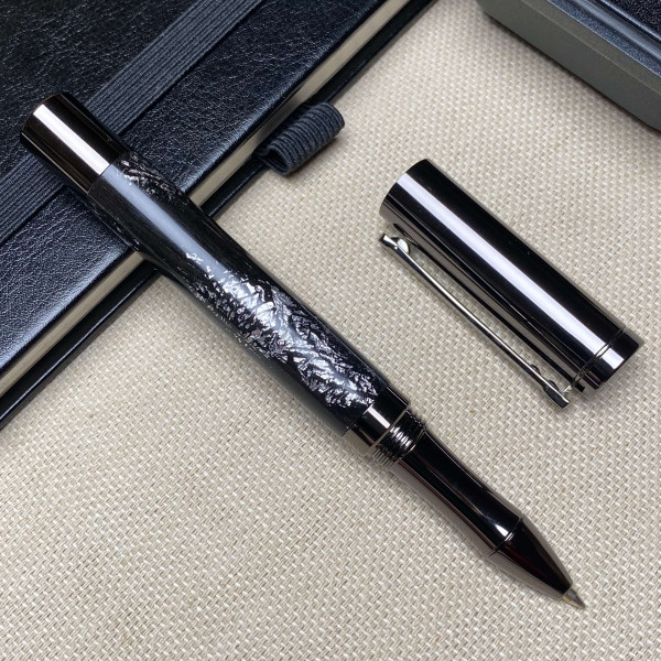 Ручка-ролер ручної роботи NV-452 дерево мореного дуба та срібна поталь