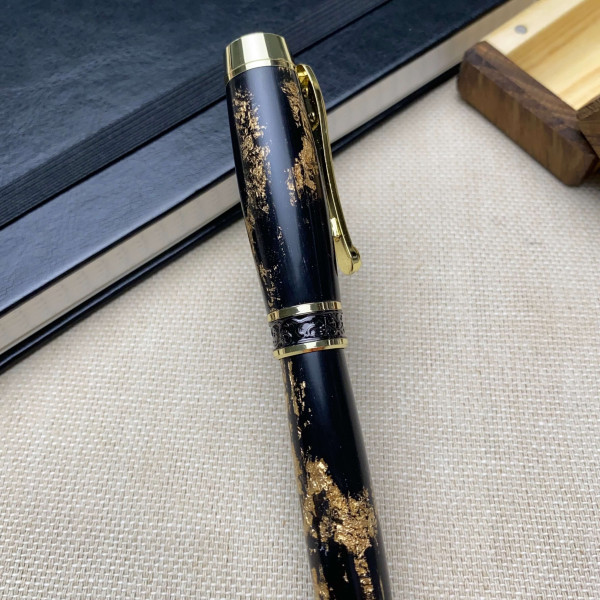 Ручка-ролер ручної роботи NV-308 дерево мореного дуба та золота поталь