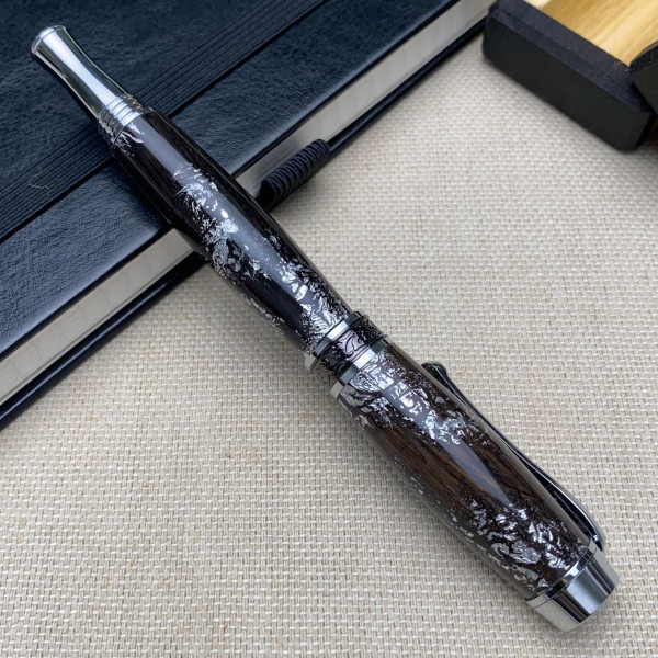 Ручка-ролер ручної роботи NV-308 дерево мореного дуба та срібна поталь